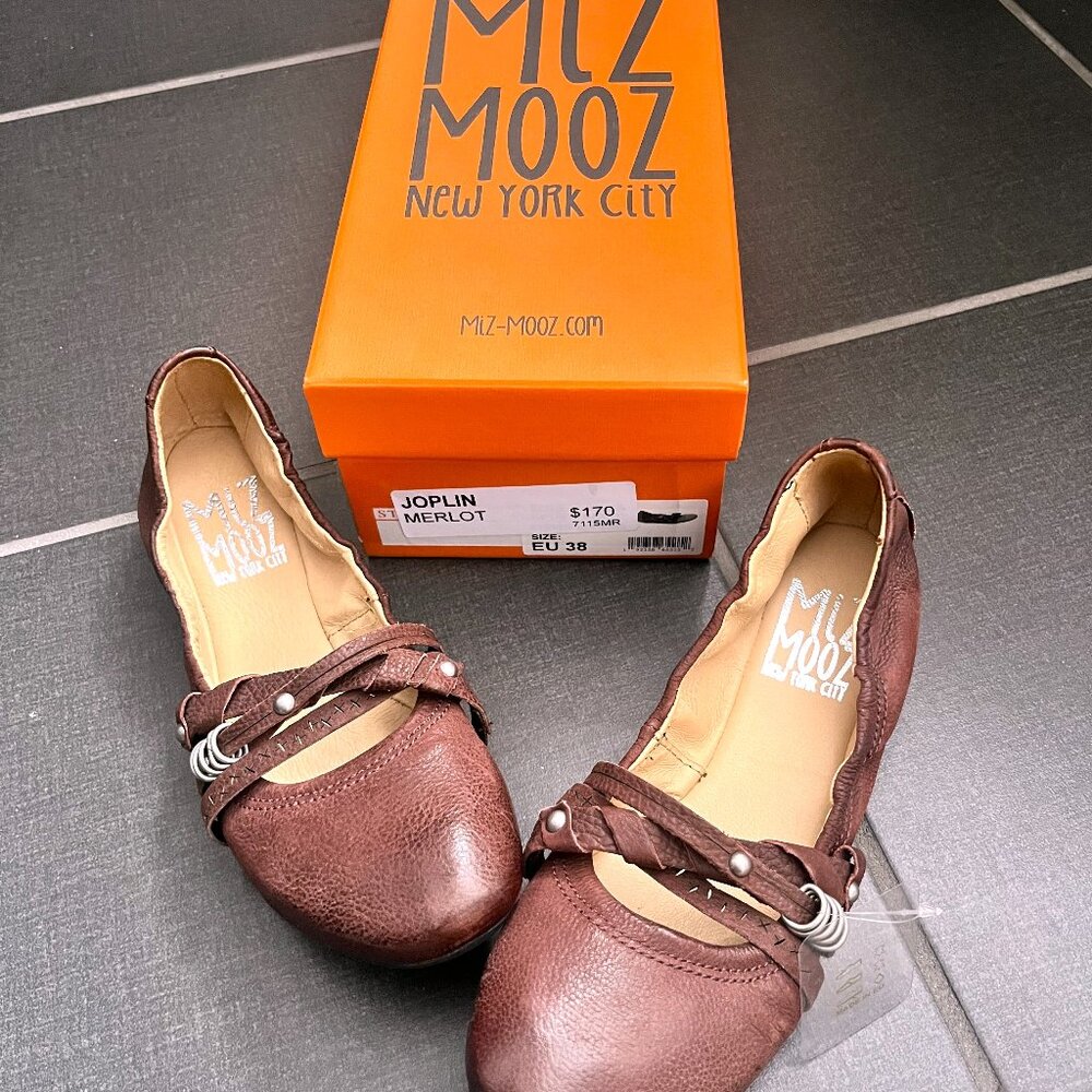 Miz Mooz Joplin cute leather flats, merlot, size 38 NWT